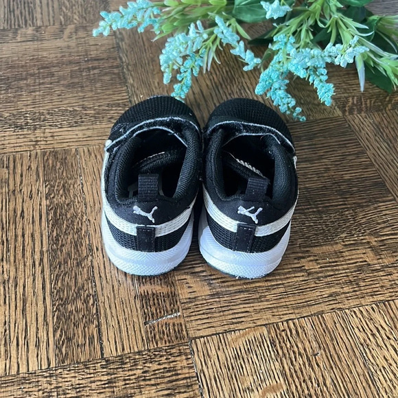 PUMA Sneakers - Picture 4 of 7